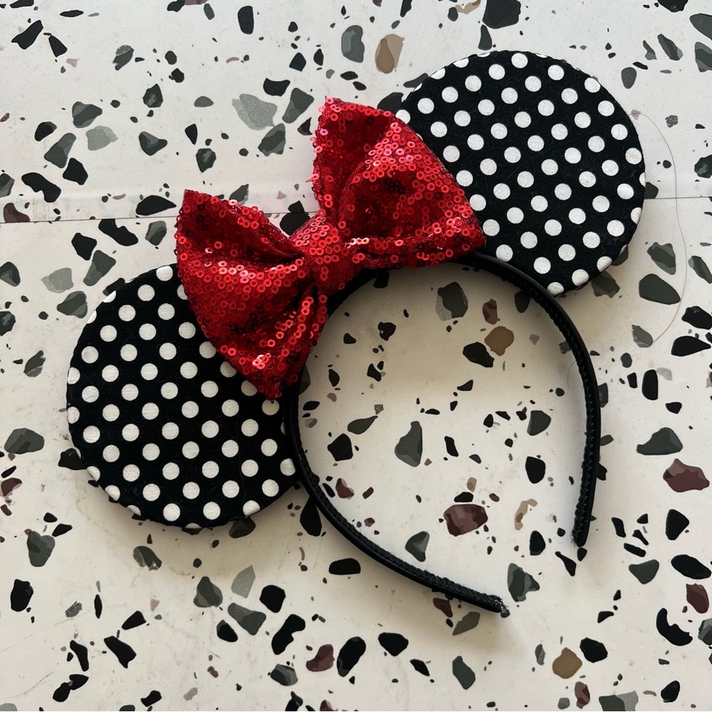 Polka Dot Minnie Sequin Mouse Ears